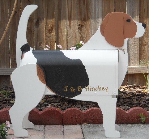 custom painted Beagle mailbox