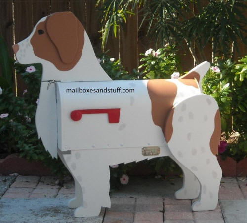 custom painted Brittany Spaniel mailbox